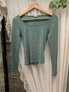 Women's Sage Green Long-Sleeve Scoop Neck Top